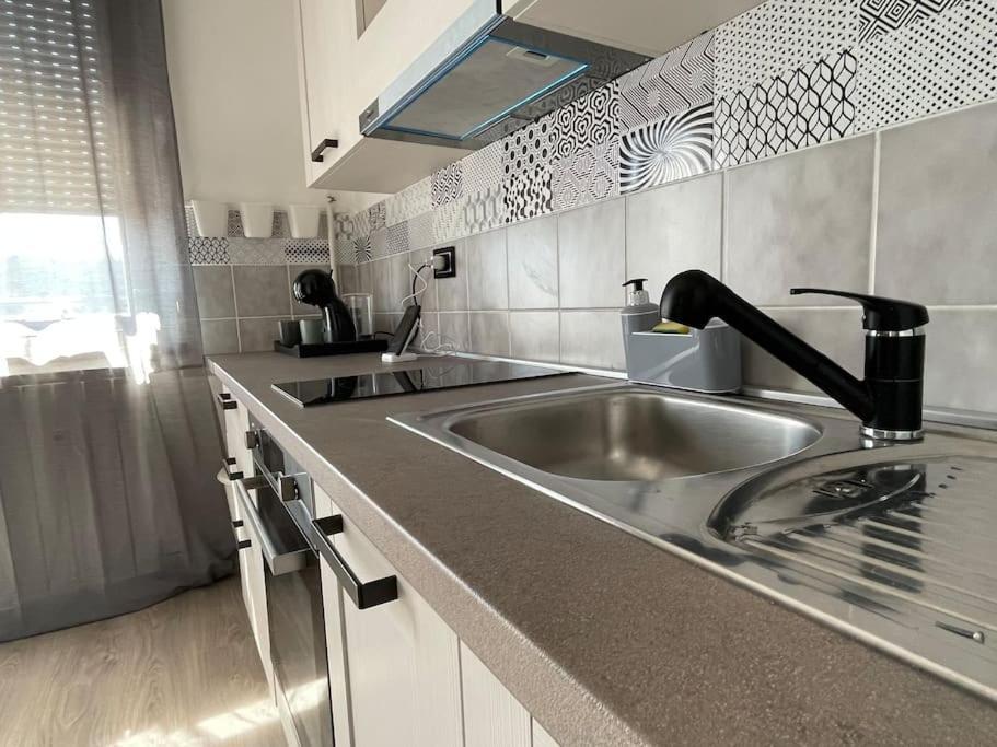 Leni Arena Zagreb Apartment Екстериор снимка