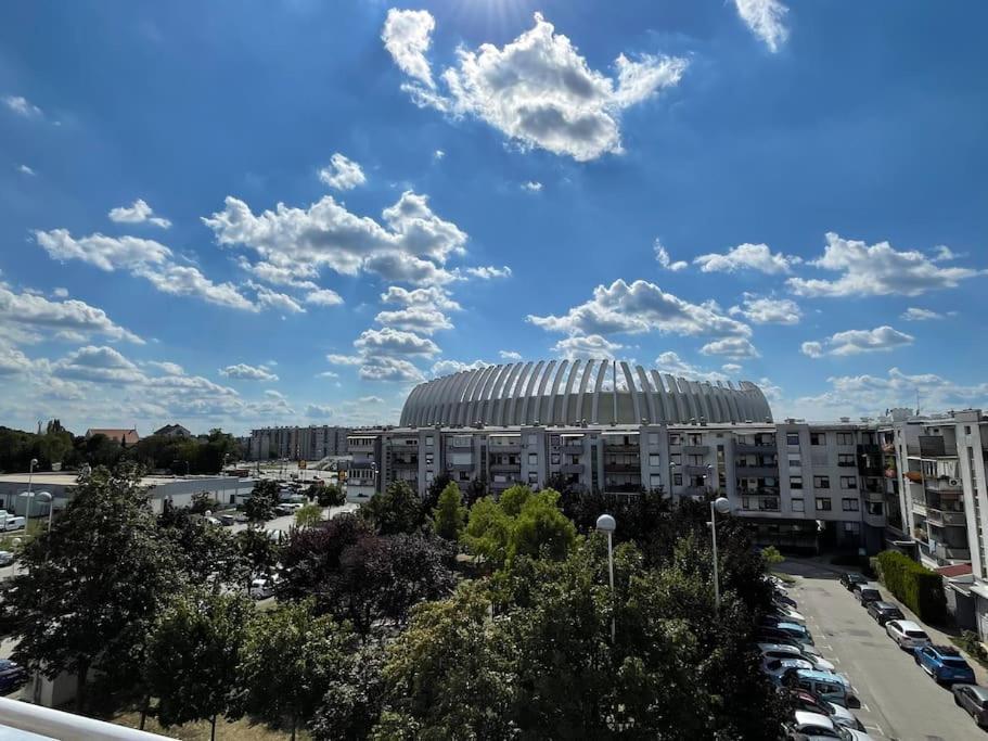 Leni Arena Zagreb Apartment Екстериор снимка